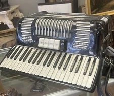 Silvio Soprani Accordian in excellent condition.