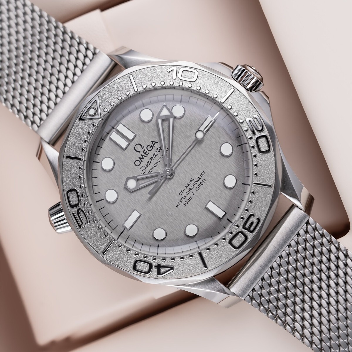Omega Seamaster Diver Brushed Silve Gray Dial Mesh 210.30.42.20