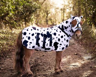 4 Fuß 6 - 5 Fuß 3 Pony Fleece Jammies Sets - Teppich/Kapuze & Bauchwärmer