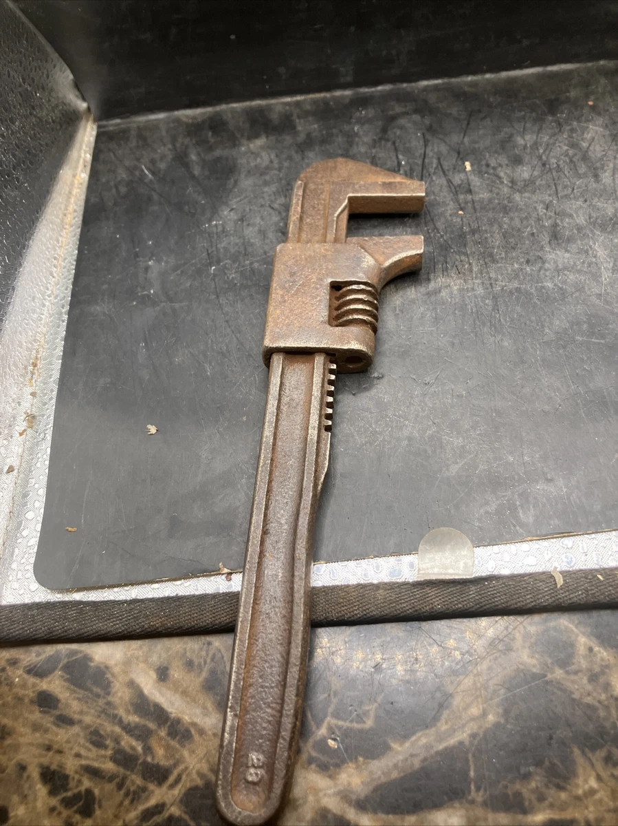 Antique 9 '' Monkey Wrench Tool