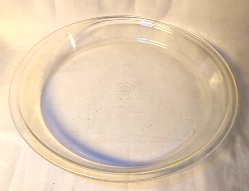Vintage PYREX 211 Glass Pie Plate w/Older Backstamp~11.5 x 1 3/8" w/Flat Rim USA