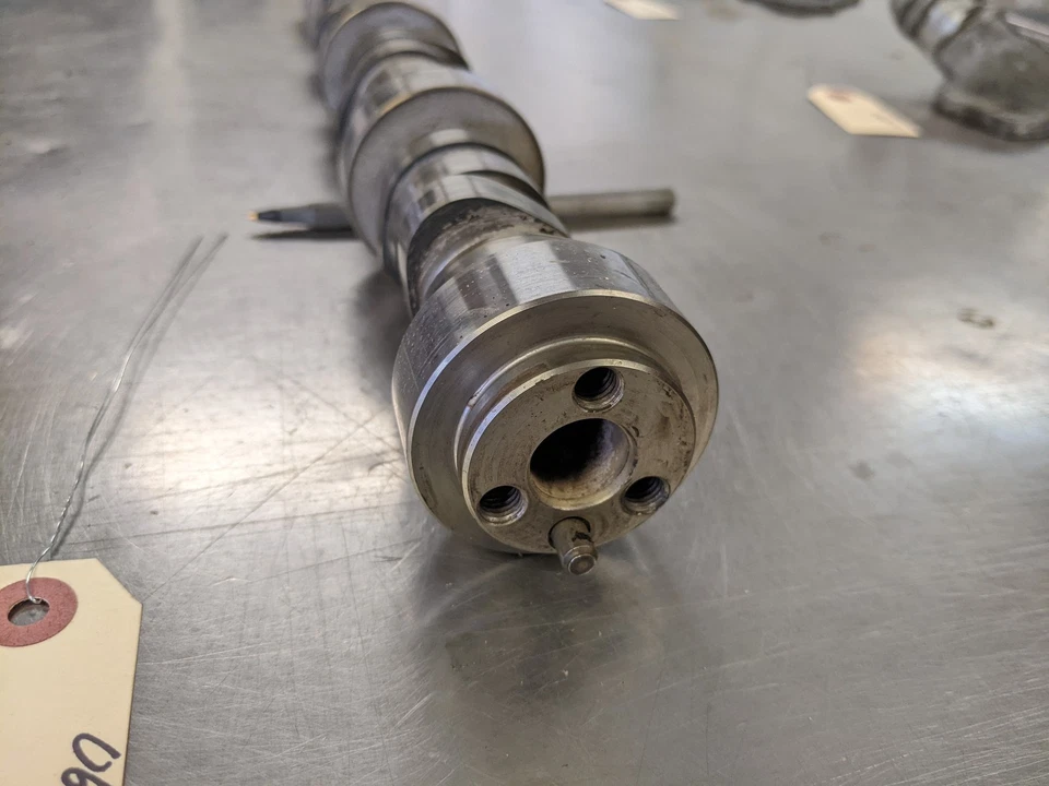Camshaft From 1999 Chevrolet Silverado 1500  4.8 - Image 2 of 4