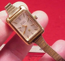 Beautiful Vintage Ladies Bulova Accutron Classic Tank 1973l Running 10k RGP Back