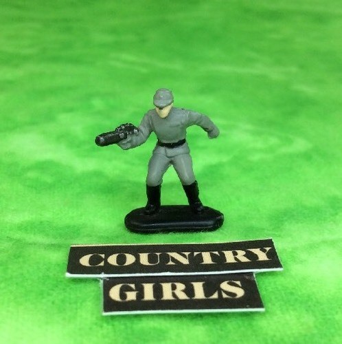 Star Wars Imperial Command Officer Micro Machines Squatting Galoob Death Star CN - Picture 4 of 4