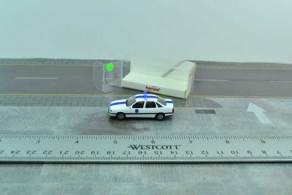 Herpa 041973 Opel Vectra Bélgica Policía escala 1:87 HO Foto 2 de 2