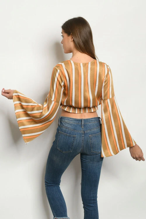 Blusa cropped listrada verde oliva e laranja tamanho grande manga sino boho  - Imagem 2 de 2