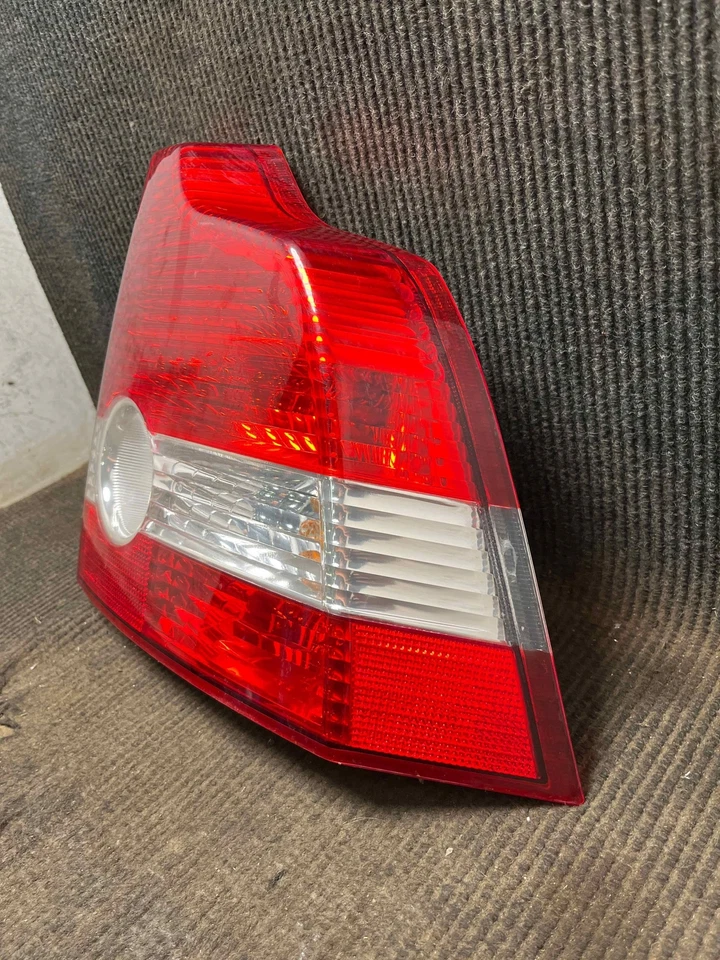Fits 2004-2007 Volvo 40 Series Right Taillight Assembly OEM:306983479 Foto 3 de 4