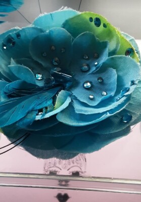 Tarina Tarantino Silk Flower HAIR/ANYWHERE CLIP Swarovski  display picture 2