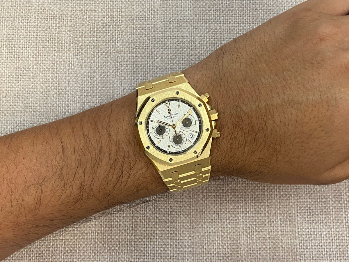 Audemars Piguet Royal Oak Chronograph 18k Yellow Gold Watch