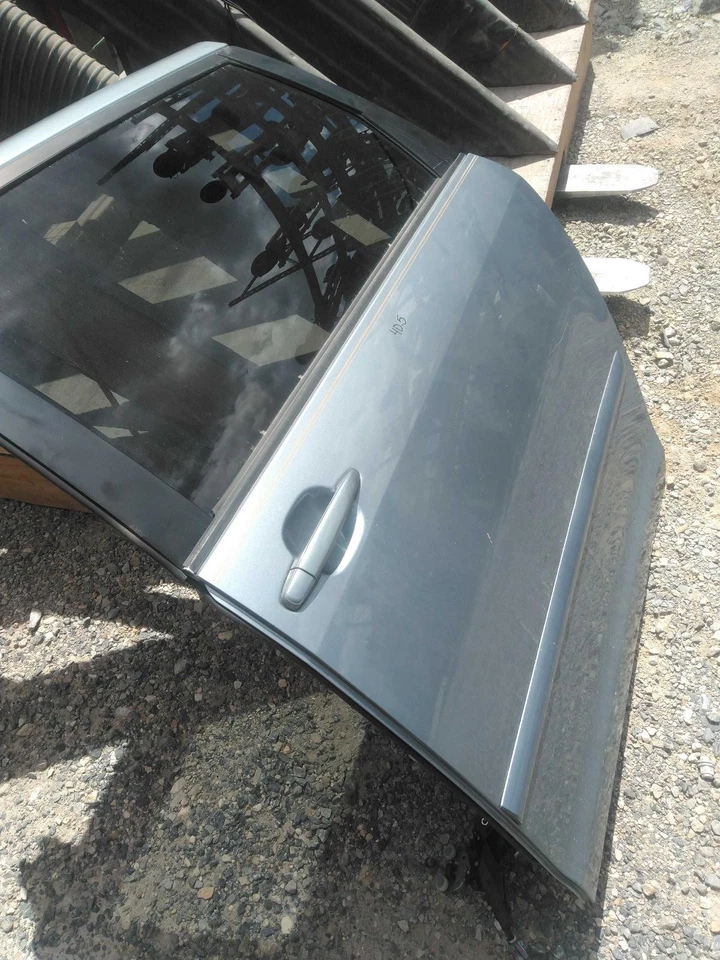 Used Rear Left Door Assembly Rear Side fits: 2010 Toyota Sienna L. power sliding - Image 2 of 4