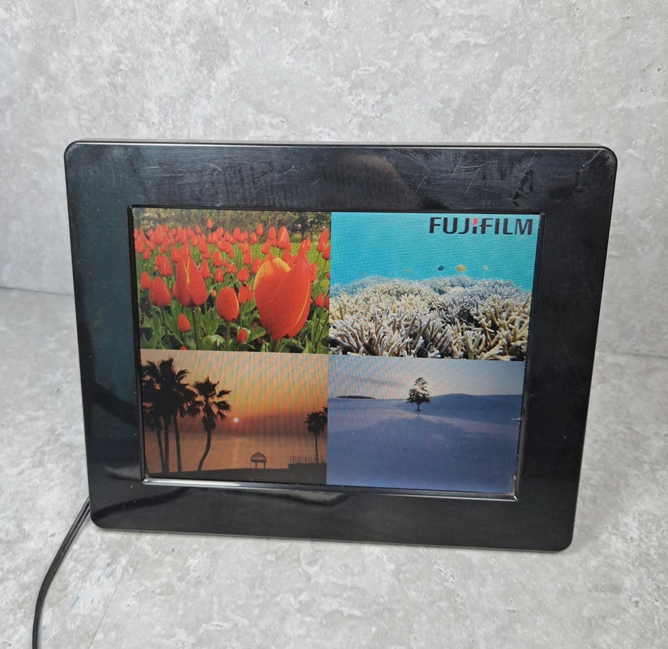 FUJIFILM 7" DIGITAL PHOTO FRAME DP-7P - Image 2 of 4