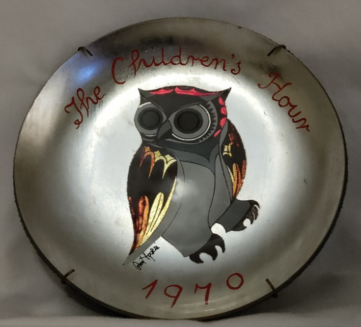 The Children's Hour, Wise Old Owl, 1970 Count Agazzi Reverse Painted Plate