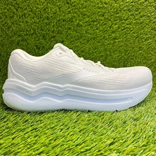 Brooks Ghost Max 2 Mens Size 11EE White Athletic Running Walking Shoes Sneakers
