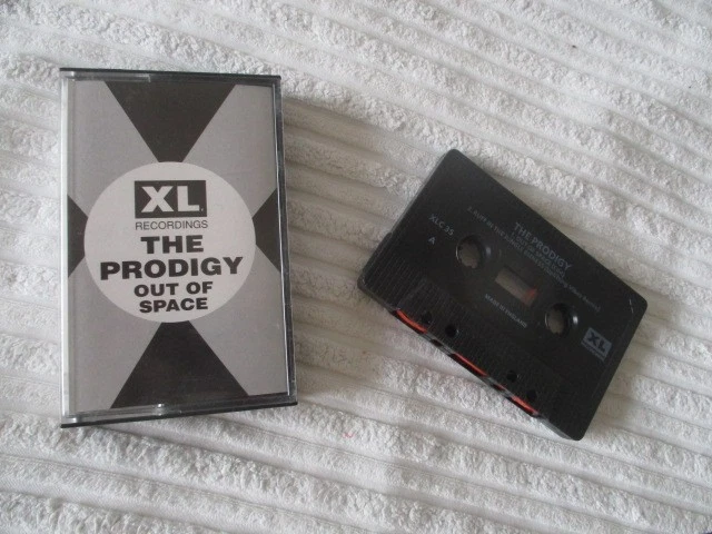 The Prodigy Out Of Space 2 Track UK Cassette Single- guter Zustand
