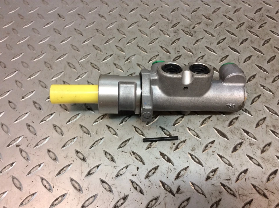 Se adapta a: 97-00 Ford Contour Mystique Reman cilindro maestro de freno Carquest MCA390299 Foto 4 de 4