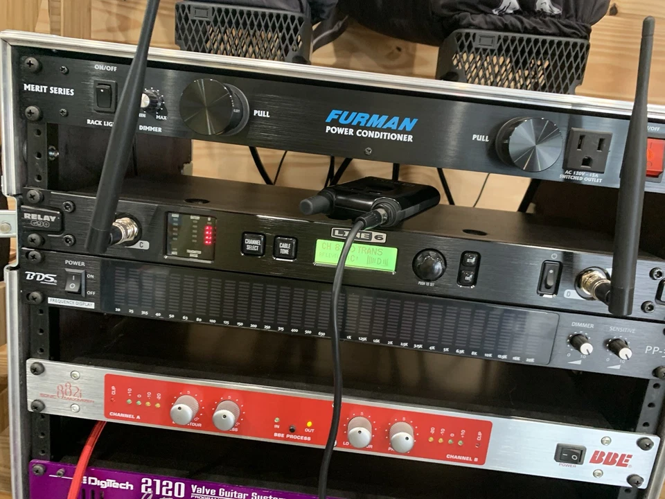 Line 6 Relay G90 Rackmount Digital Wireless Guitar System - Image 2 of 2