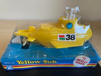 ^VINTAGE 1981 UNIMAX WIND-UP YELLOW SUBMARINE 6 1/2'' NEW IN BOX