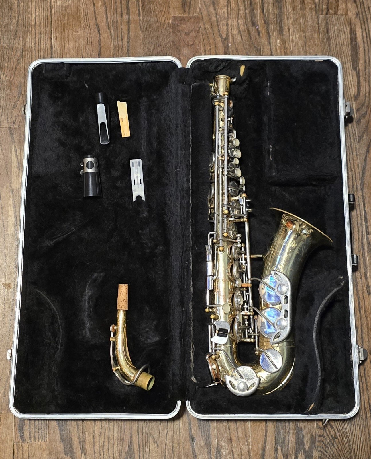 Armstrong ELKHART - IND USA SAXOPHONE W/ CASE And Parts Beautiful Condition