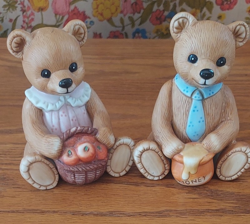 HOMCO Vintage  4" Bears with Honey Pot & Basket of Apples #1405