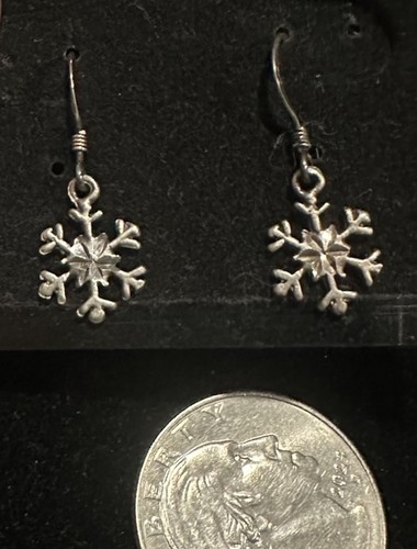 Simple 925 Vintage Cut Out Snowflake Sterling Silver Earrings Modernist - Picture 2 of 6