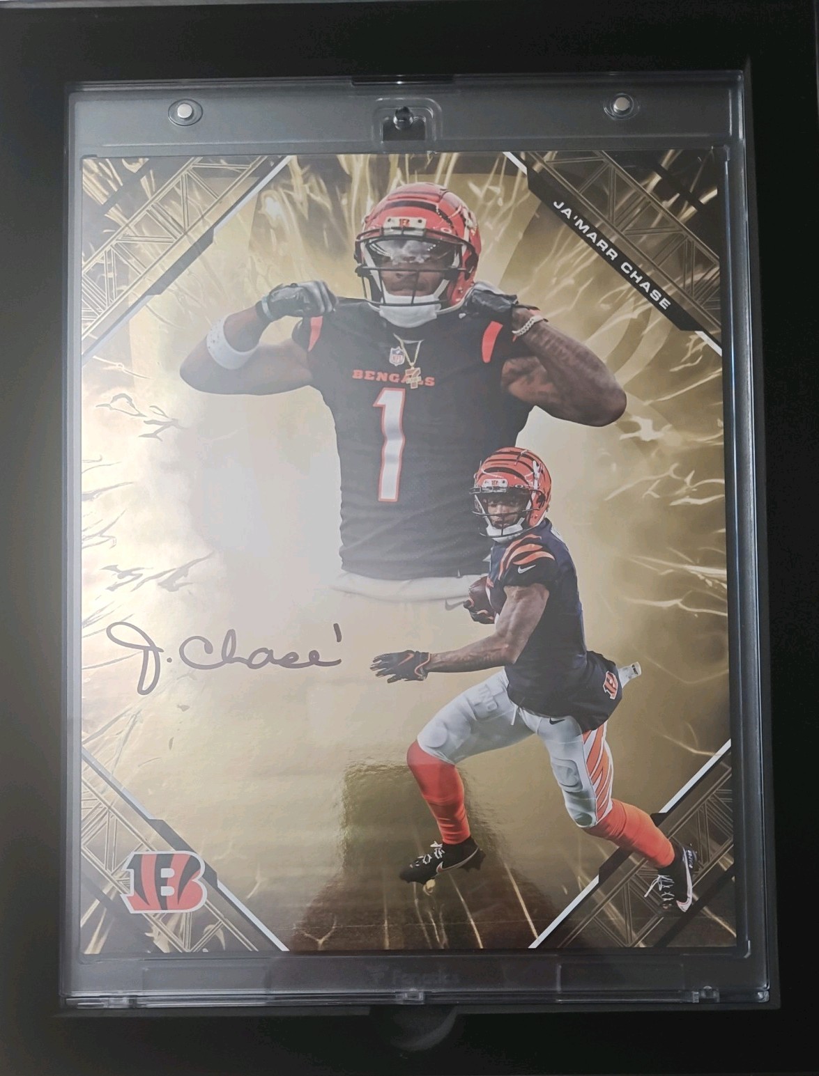 2025 Fanatics Emanate Football - Ja'marr Chase Gold 34/ 50 Auto Bengals 8X10