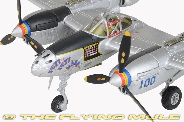 Corgi 1:72 P-38L Lightning USAAF 475th FG Charles McDonald Putt Putt Maru Foto 3 de 4