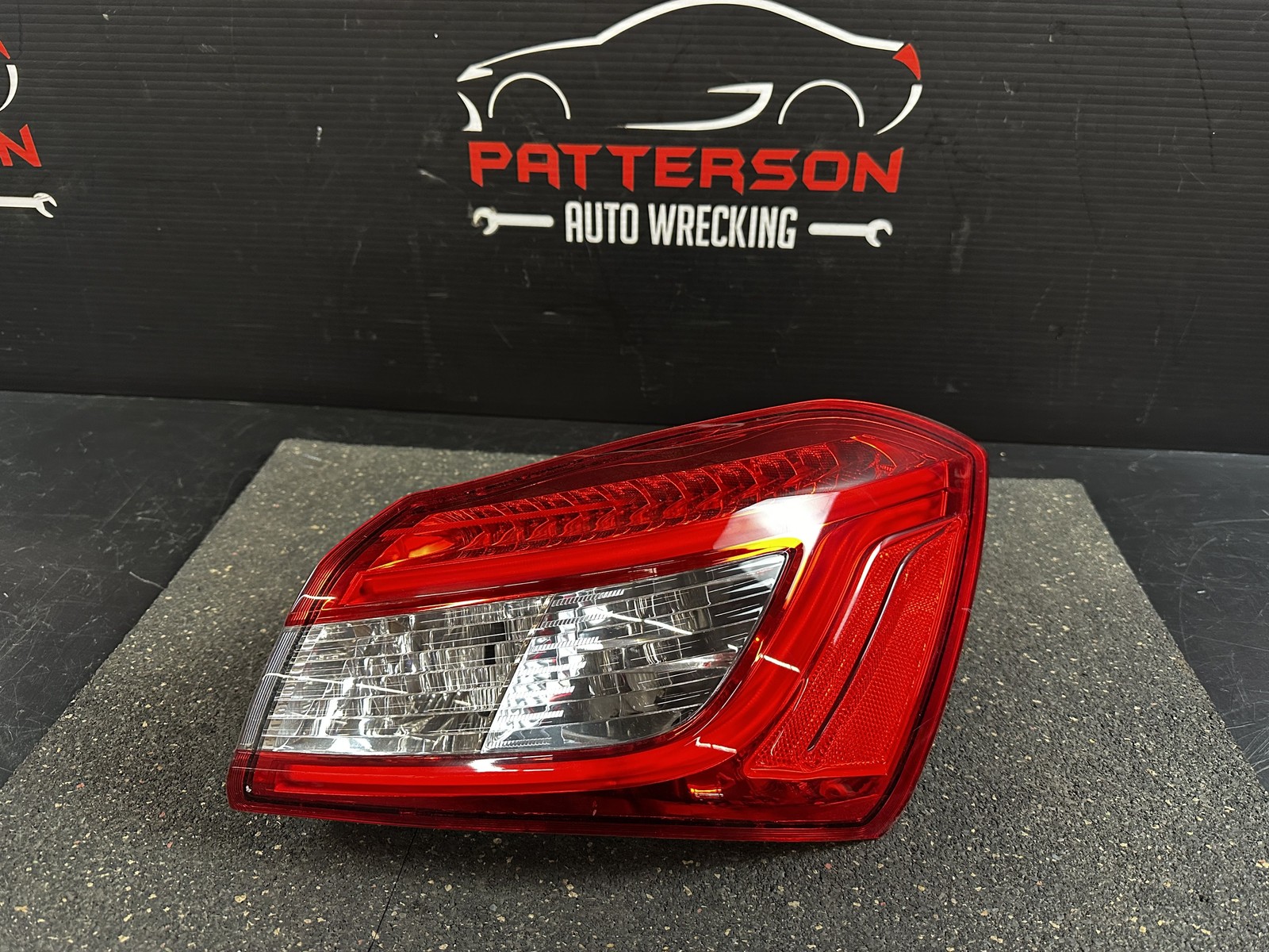 14-17 MASERATI GHIBLI PASSENGER RIGHT QUARTER MOUNTED TAIL LIGHT LAMP 6700084840