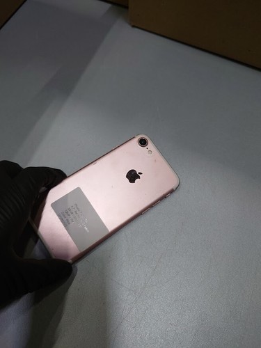 iPhone 7 32GB Rose Gold - Used, Working, No Accessories - Afbeelding 9 van 10