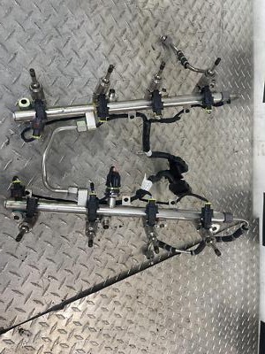 12-14 Hyundai Equus Genesis 5.0 V8 right left fuel rail injector set 35340-3f90