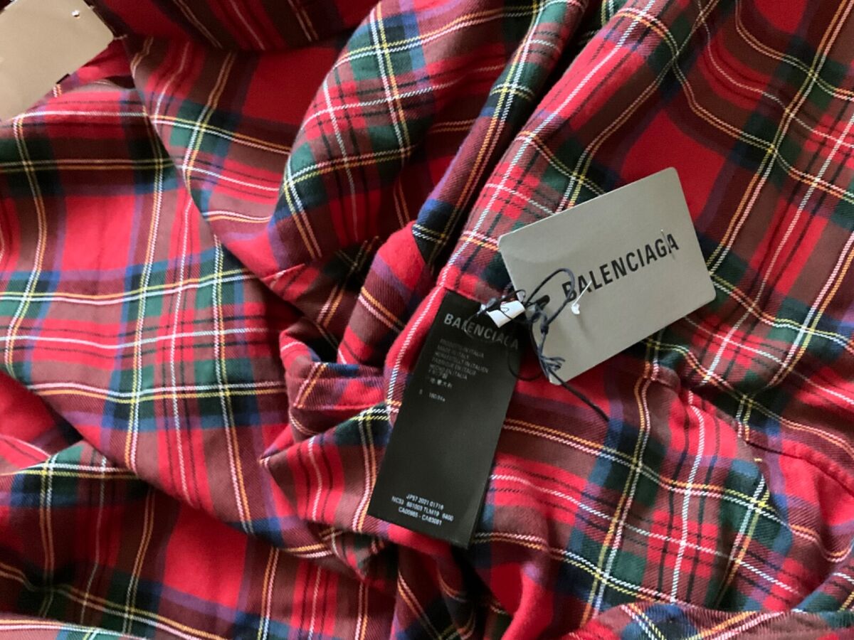 BALENCIAGA HOODED FLANNEL CHECK BUTTON DOWN SHIRT SIZE S BALENCIAGA HOODED FLANNEL CHECK BUTTON DOWN SHIRT SIZE S