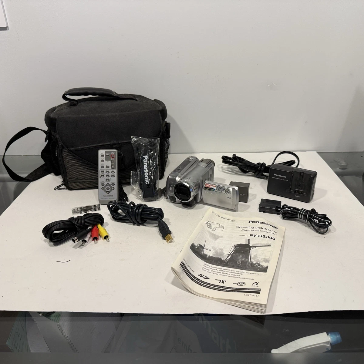 Caméscope Panasonic Mini DV NV-VX7EG - Pour Pièces - Avec Accessoires