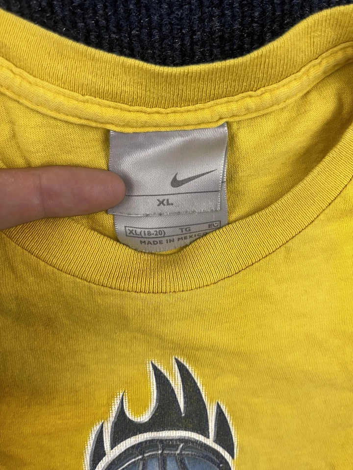 Nike Shirt Youth XL Yellow Hoops Reign Supreme Basketball Graphic Tee Swoosh - Image 3 of 4