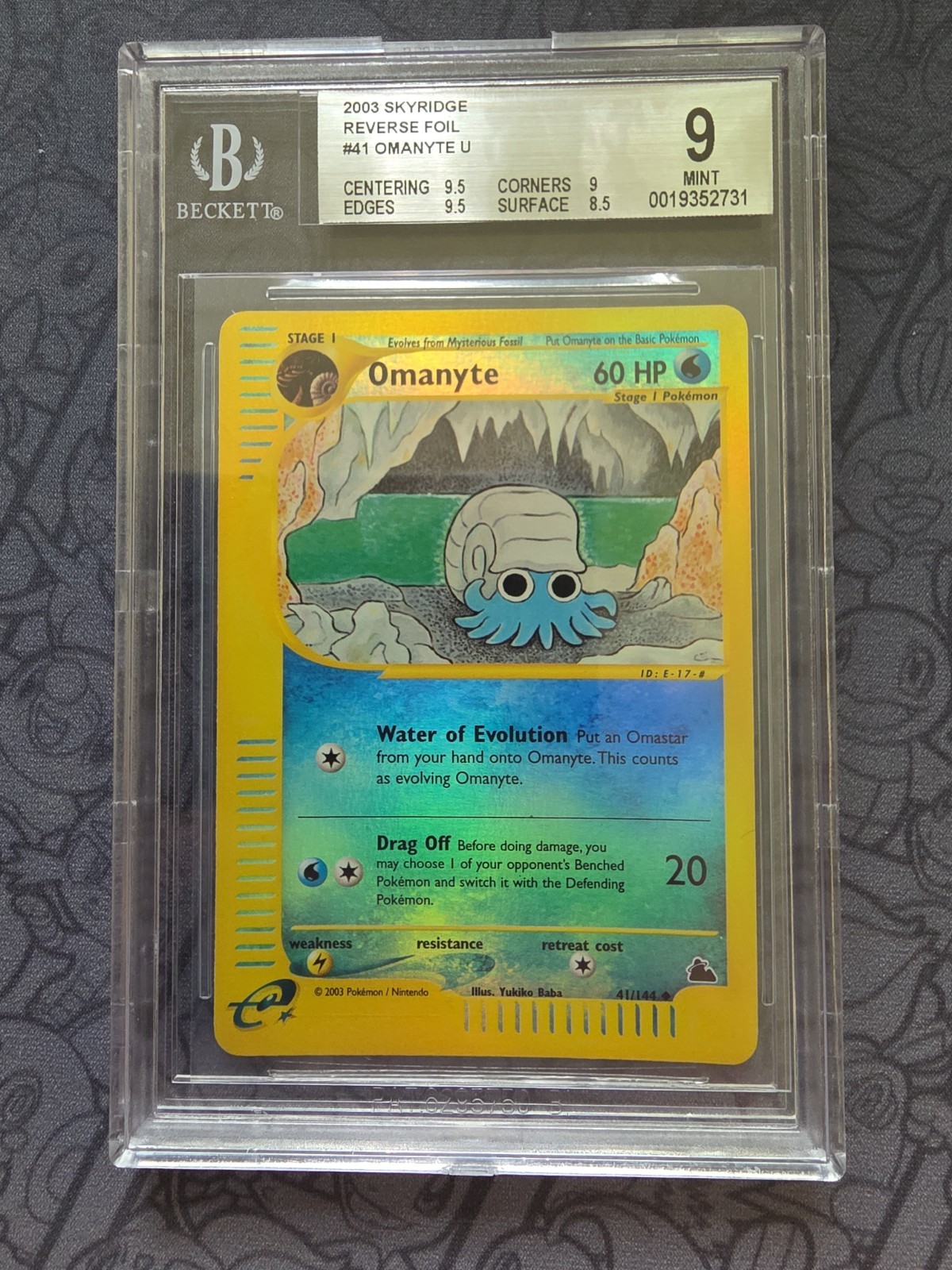 Pokemon: Omanyte #41/144 Skyridge 2003 Reverse Holo Rare - BGS 9 Subgrades 
