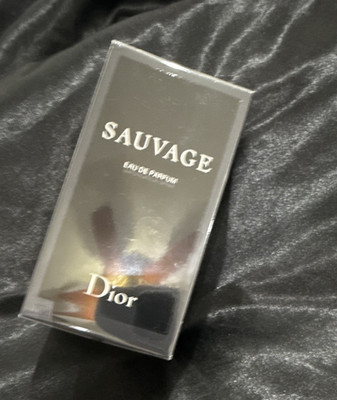 Dior Sauvage Eau de Parfum Spray 100 ml (3.4 fl oz) Regular Refillable