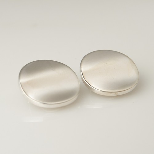 TIFFANY & COMPANY STERLING SILVER THUMBPRINT EARRINGS