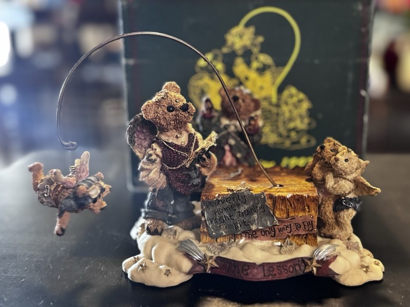 Boyd’s bears & Friends Figurine - “The Flying Lesson…This End Up” 1997