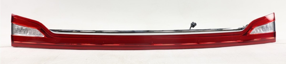 NEW OEM Ford Liftgate Tail Light Reflector Panel FA1Z-13A565-E