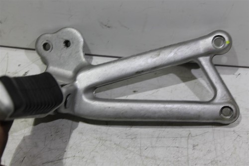 Ducati ST2 944ST2 Bj: 1997-2003 Soziusraste Rechts - Picture 2 of 2