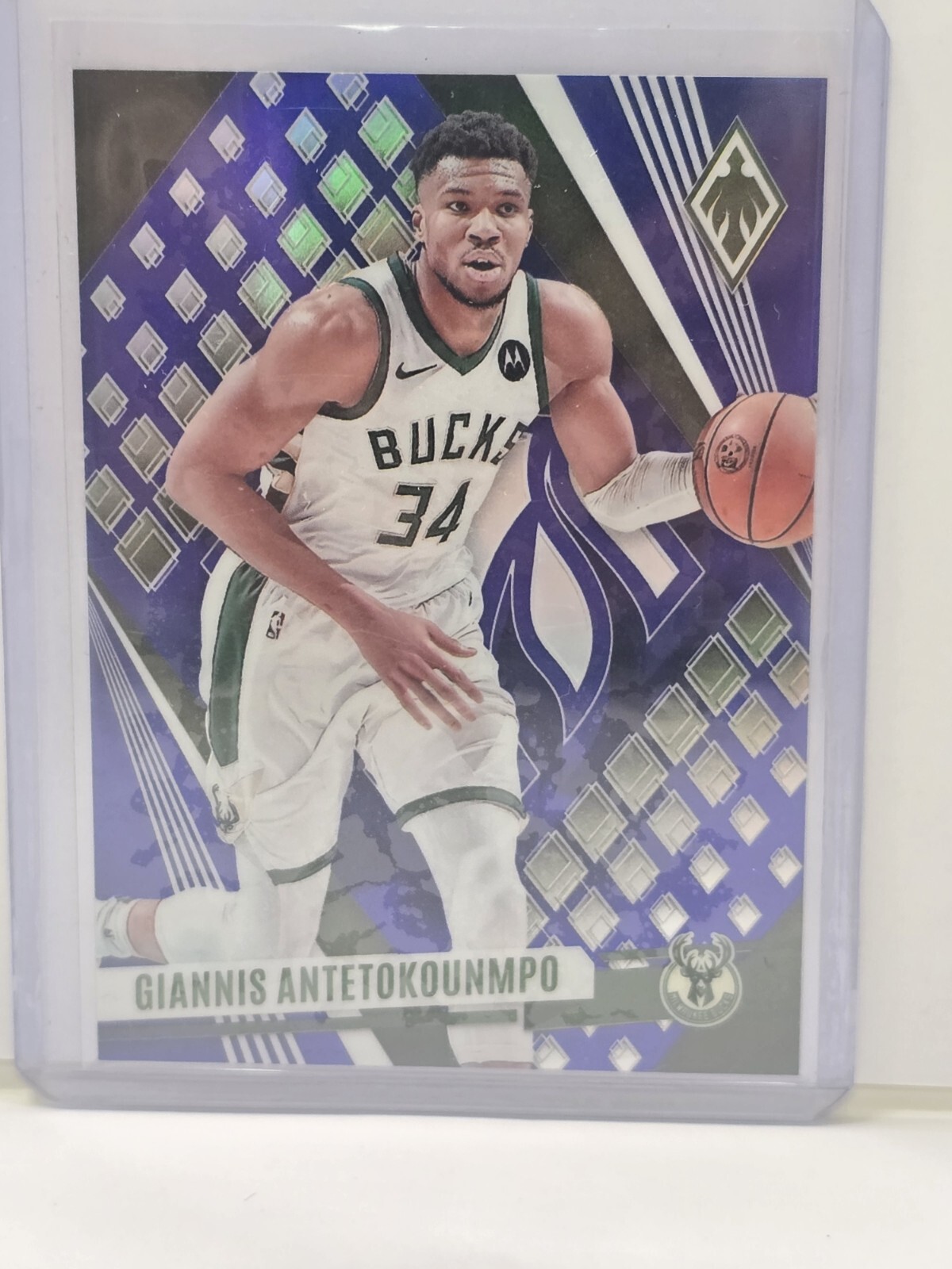 2023-24 Panini Phoenix - Giannis Antetokounmpo #176 Blue 28/35