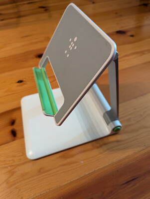 Belkin Portable Tablet Stage (Model B2B118)
