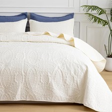 Full Quilt Bedding Set 3 Pieces Embossed Lightweight Microfiber Cream Queen Size