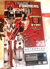 Transformers Generations 2014 Titan Class Metroplex Thrilling 30 Figure Sealed