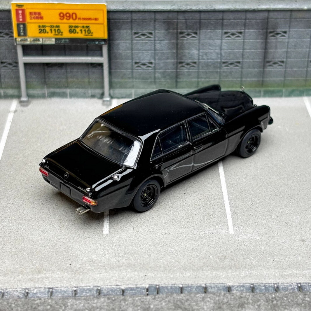 メルセデスベンツ300SEL6.3 1/64ミニカー メルセデスベンツ300SEL6.3 1/64ミニカー - メルカリ