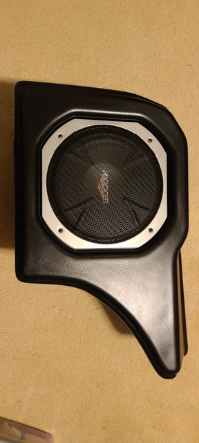 chrysler 300 factory subwoofer