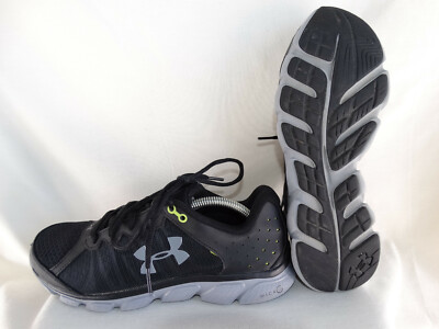 Under Armour Assert 6 Laufschuhe EU 41 US 8 Sneaker Freedom schwarz 1301613-001