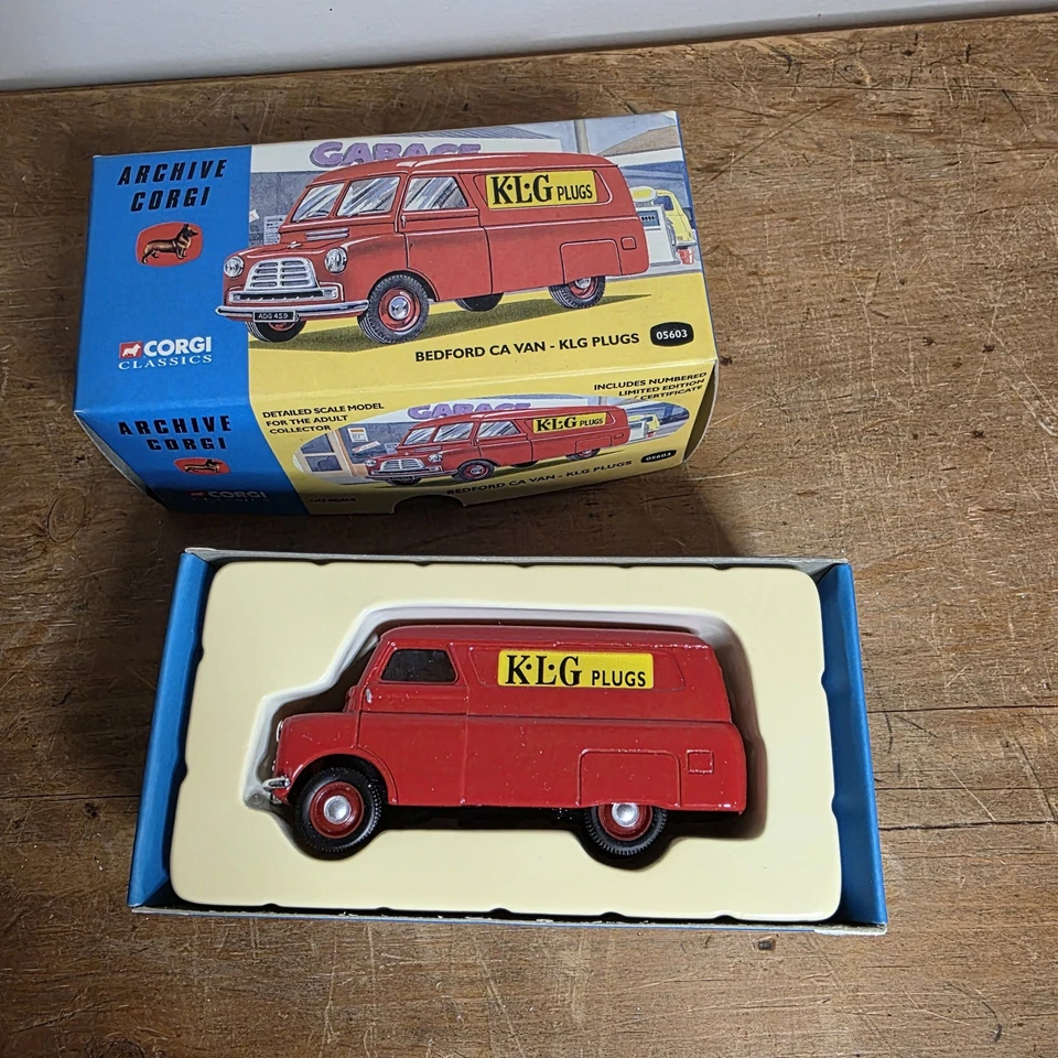 Corgi Classics die-cast model of a Bedford CA Van KLG Plugs 1997 Open Box - Image 4 of 4