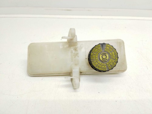 Brake fluid reservoir