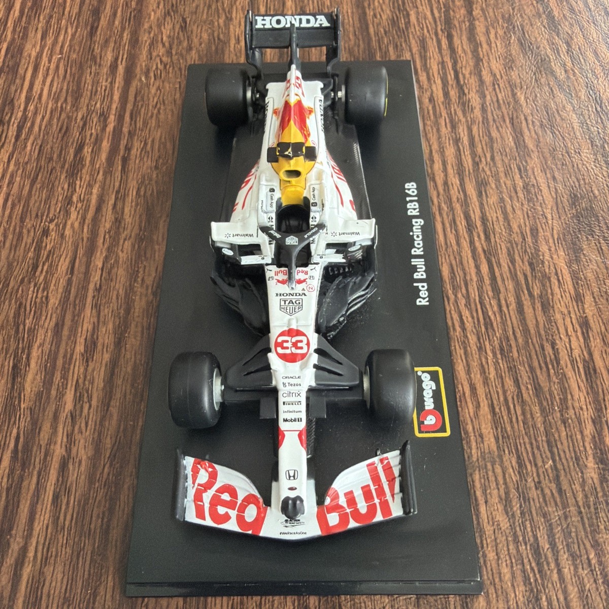 Bburago 1:43 Red Bull Racing RB16B Max Verstappen #33 White Livery