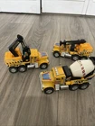 VINTAGE 1990 MATTEL HOT WHEELS ARCO SET EXCAVATOR , CEMENT TRUCK,CRANE