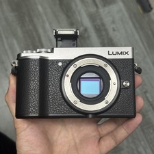 Panasonic Lumix DC-GX9 20.3MP Mirrorless Camera Body Silver  Excellent Condition